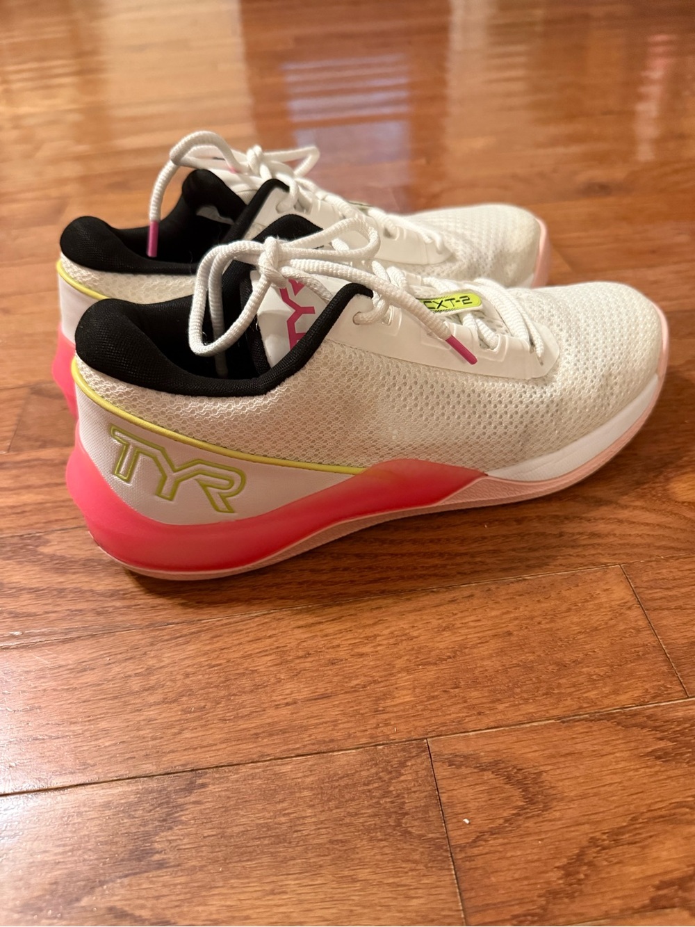 TYR CXT-2 Trainer Gym Shoe Women’s 8.5 Men’s 7 white Pink